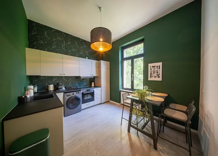 115 M2 Design-loft Mit 3 Sz, Beamer & Balkon شقة *